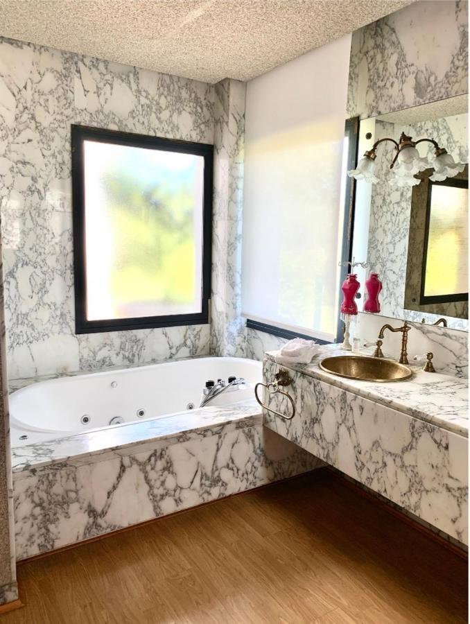 Chalet Con Vistas A Sevilla Gelves Luaran gambar